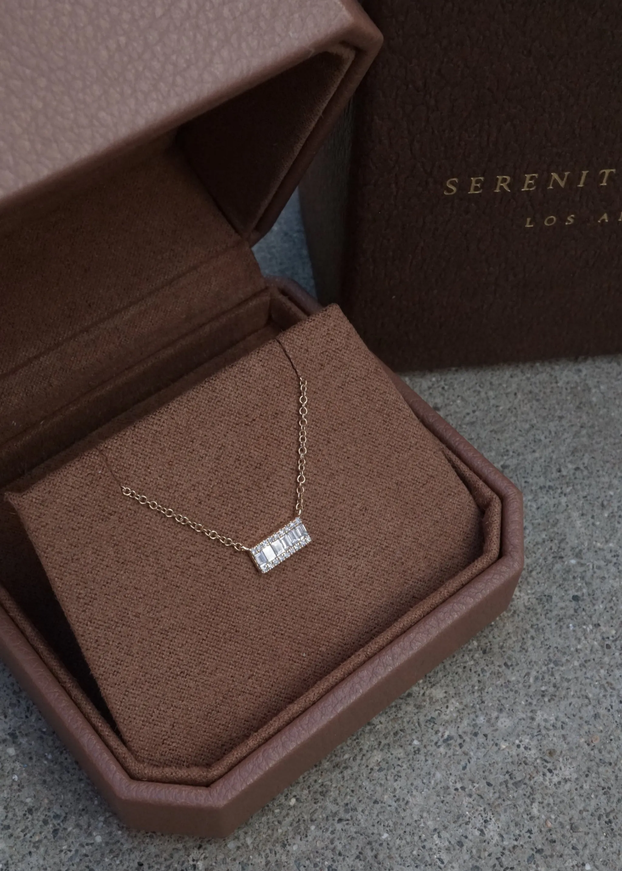 14k Gold 6 Baguette Round Illusion Emerald Bar  Necklace