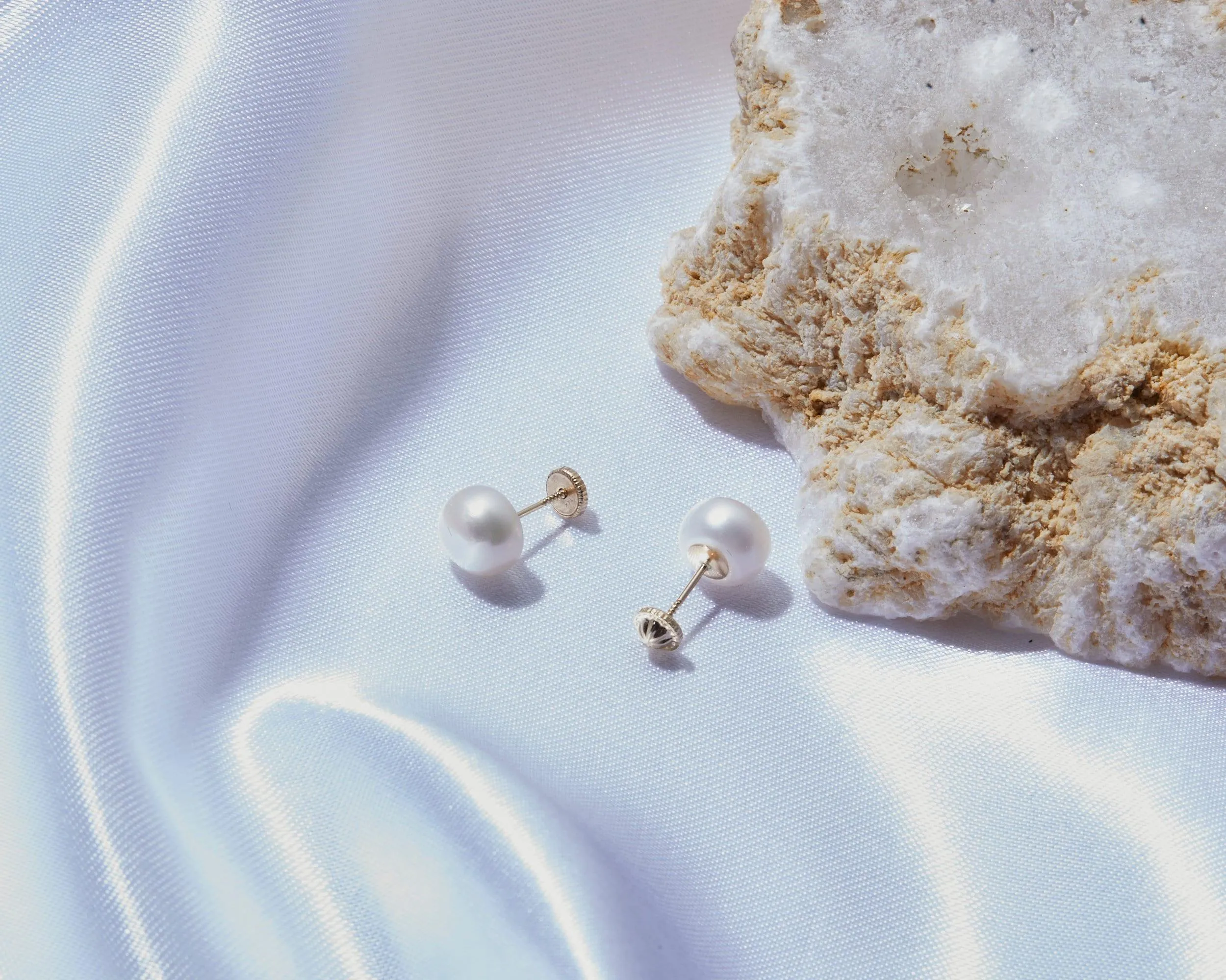 14K Gold Pearl Stud Earrings