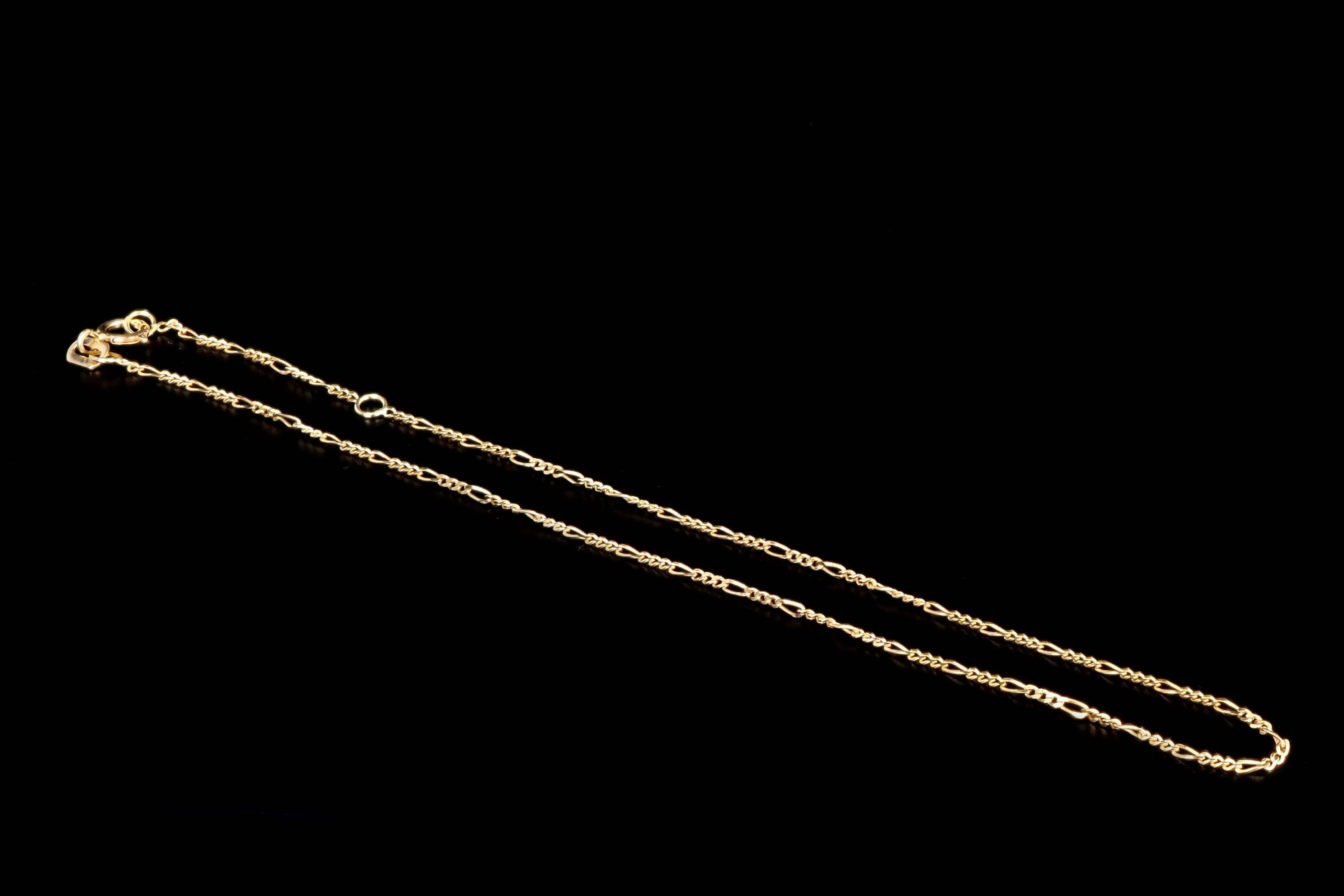 14K White or Yellow Gold Figaro Chain Anklet