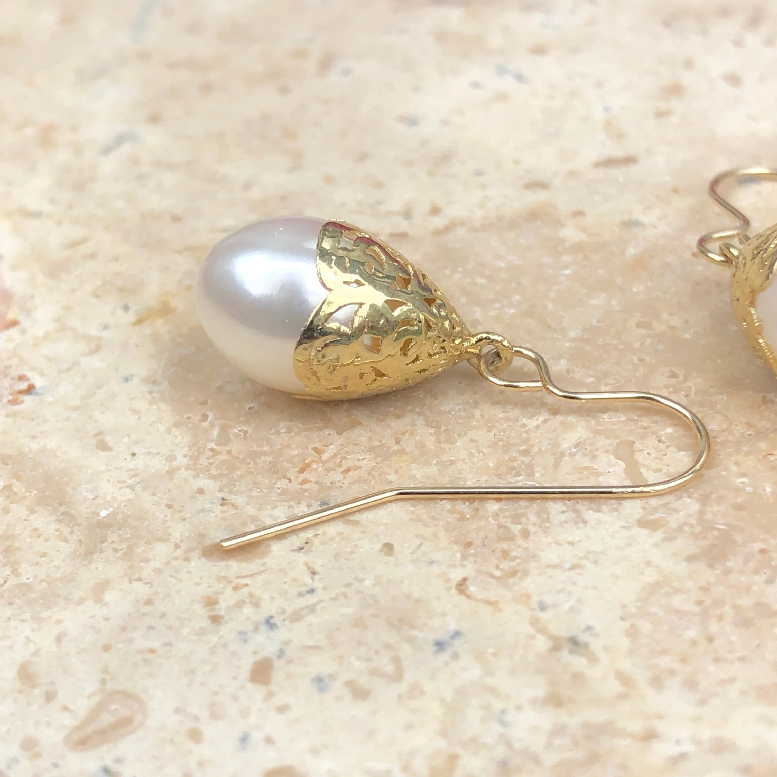 14KT Yellow Gold Filigree Lace   Freshwater Pearl Earrings