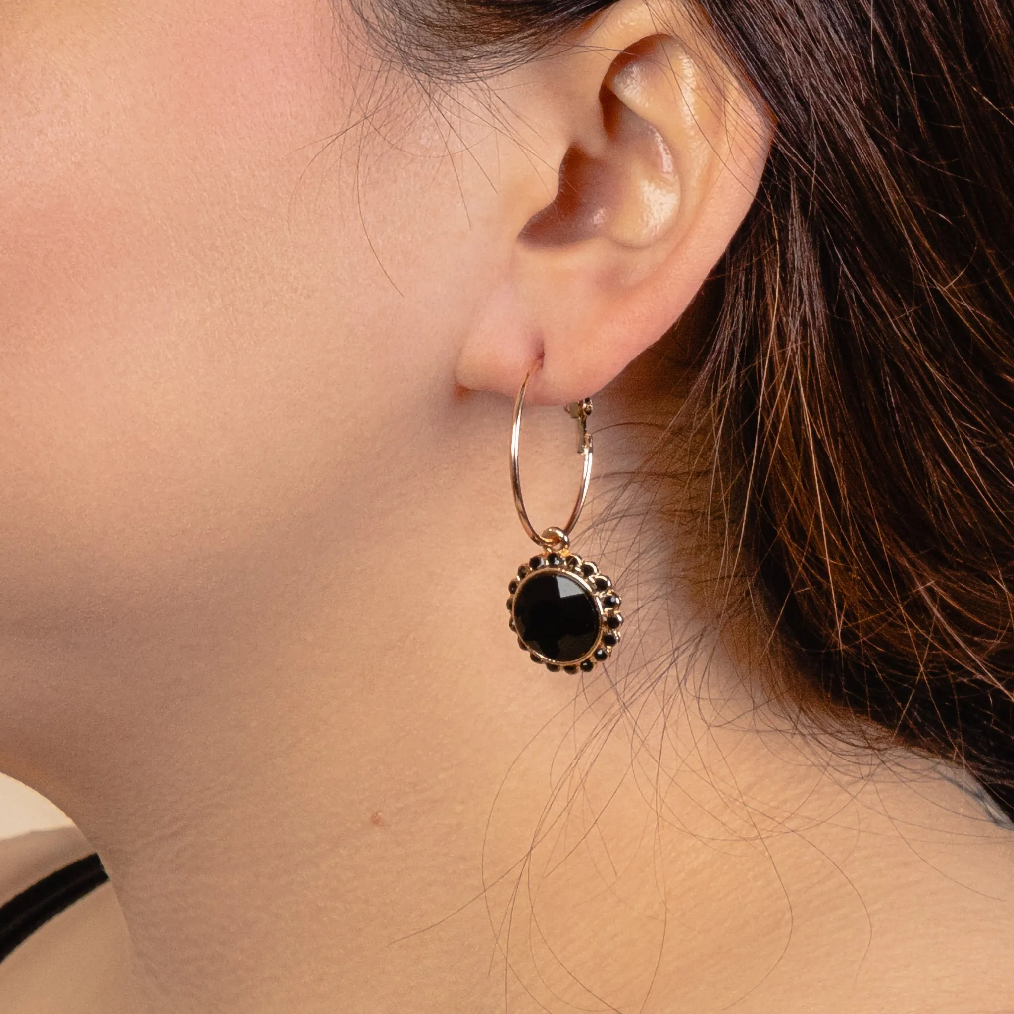 73915 - Glass Crystal Hoop Earrings - Black