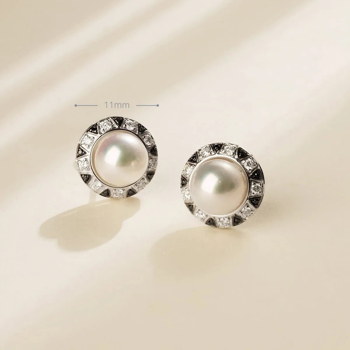 Akoya Pearl 18K Gold Monochrome Black And White Diamond Stud Earrings
