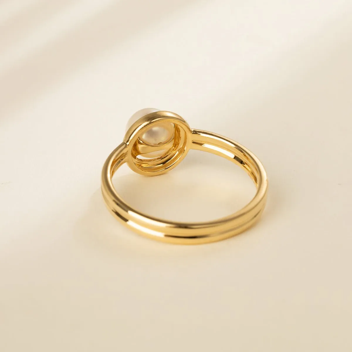 Akoya Pearl 18K Gold Pendulum Ring