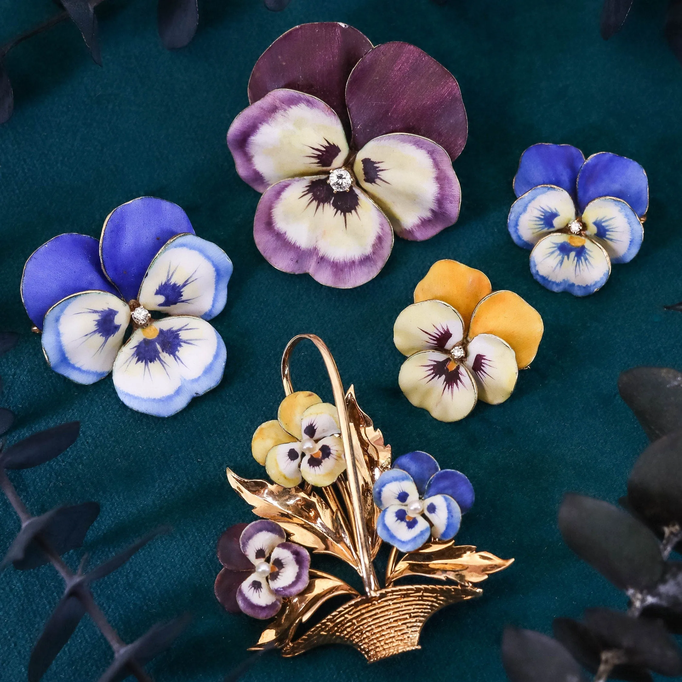 Antique Enamel Pansy Brooch of 14k Gold