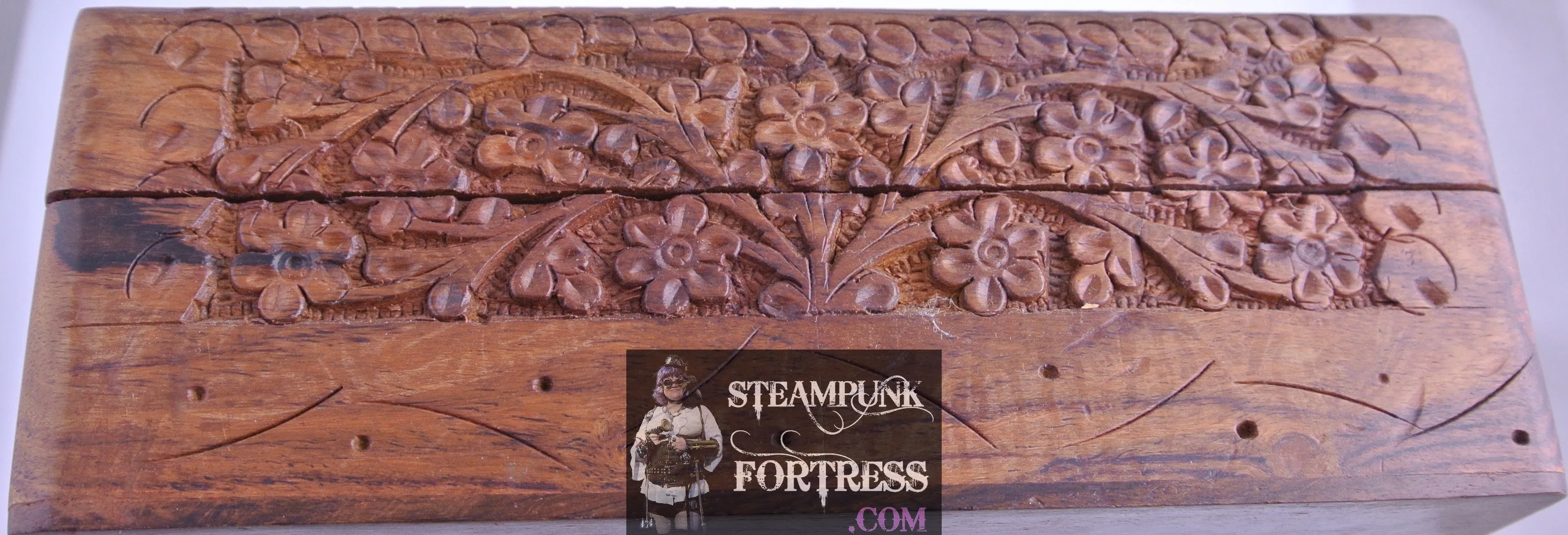 BEAUTIFUL ENGRAVED WOOD BOX FLOWERS FLORAL KEEPSAKE TRINKET JEWELRY LARGE