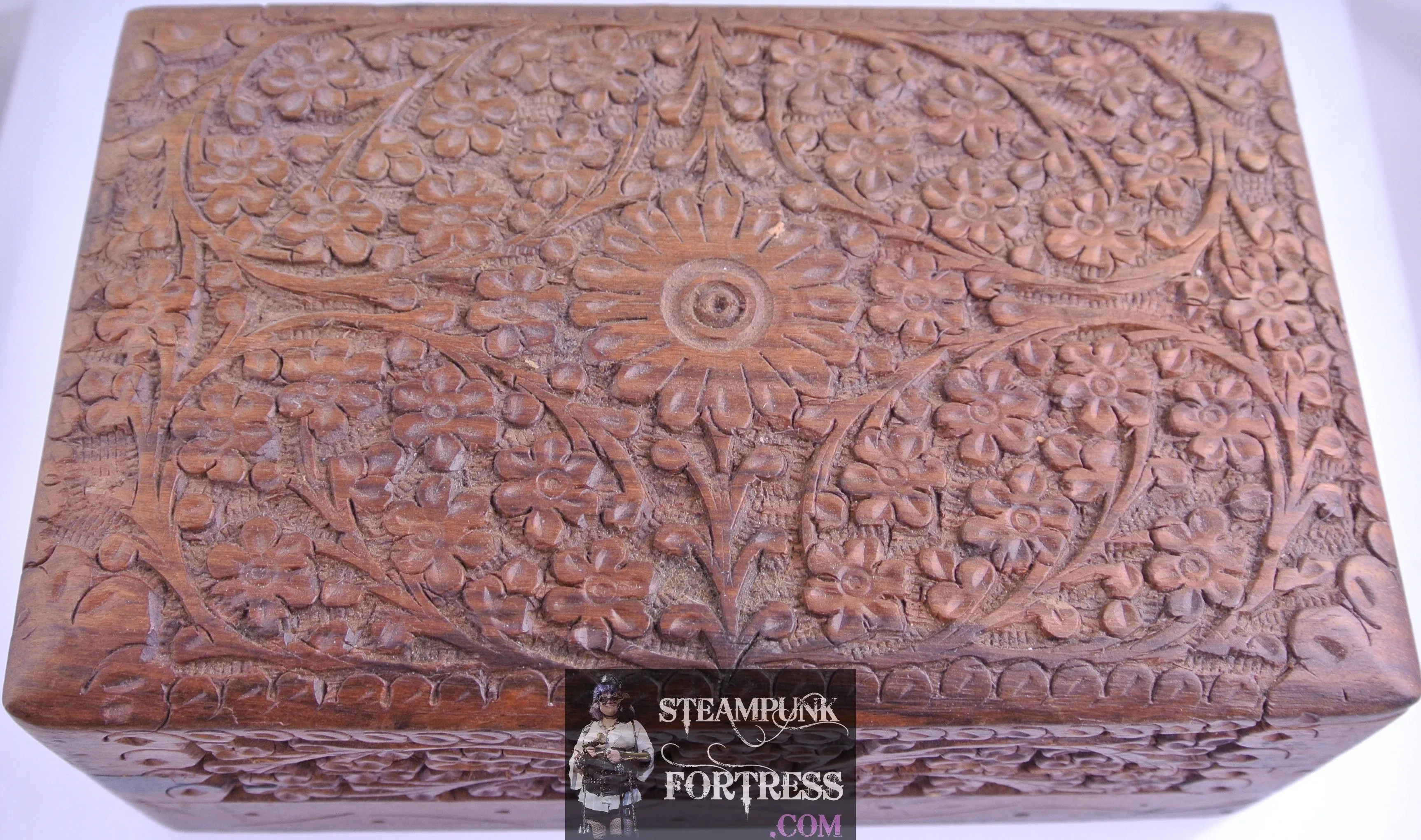 BEAUTIFUL ENGRAVED WOOD BOX FLOWERS FLORAL KEEPSAKE TRINKET JEWELRY LARGE