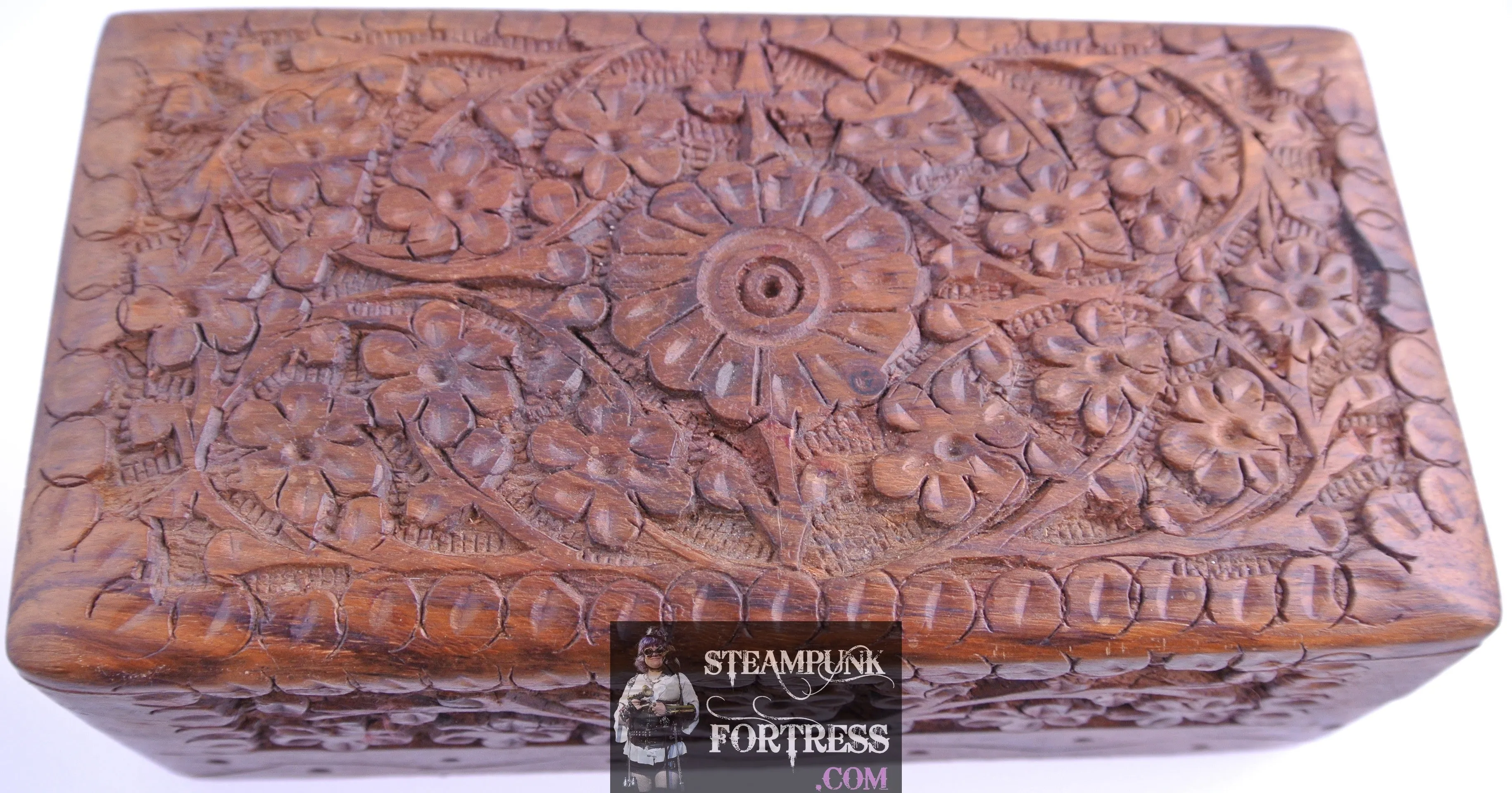 BEAUTIFUL ENGRAVED WOOD BOX FLOWERS FLORAL KEEPSAKE TRINKET JEWELRY SMALL