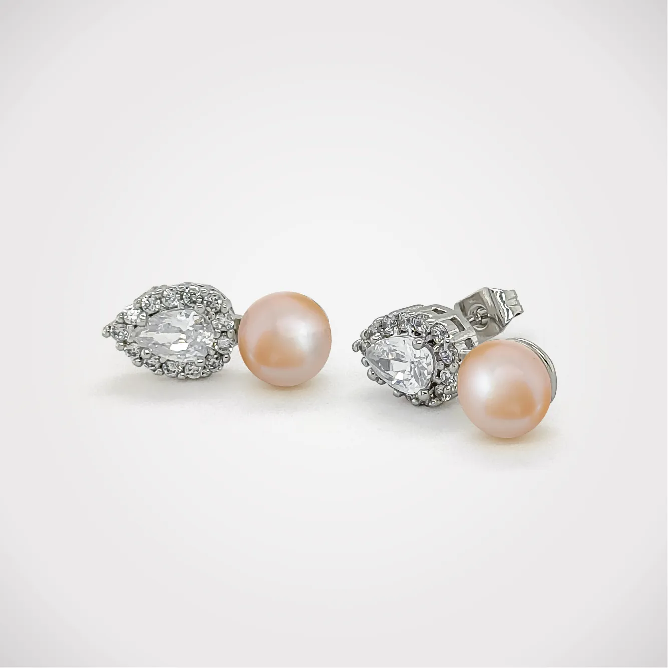 Crystal Pearl Earring