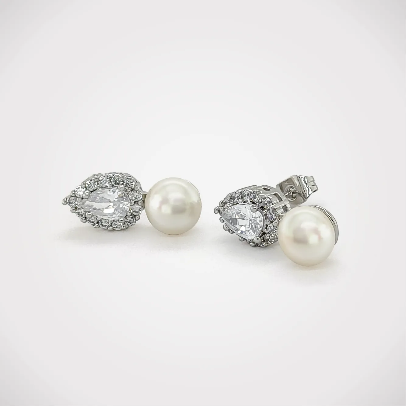 Crystal Pearl Earring
