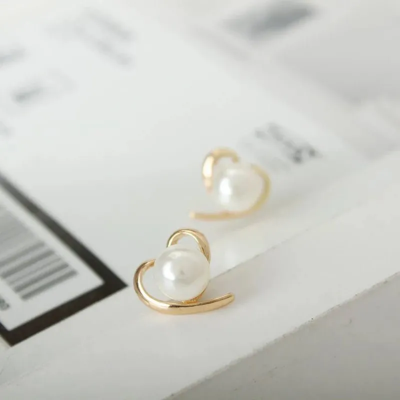 Dainty Gold Accented Heart Pearl Stud Earrings