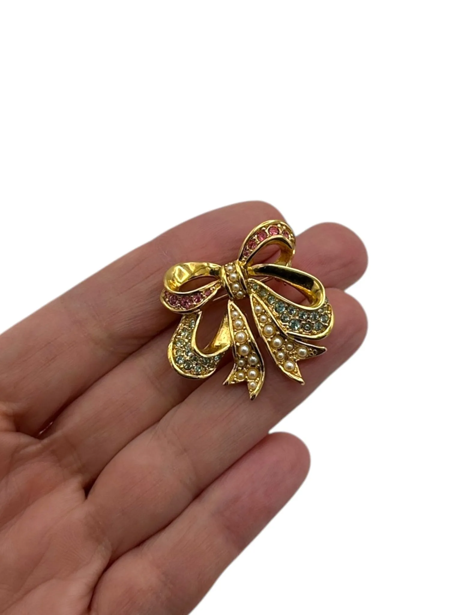 D'Orlan Bijoux Petite Feminine Bow Brooch