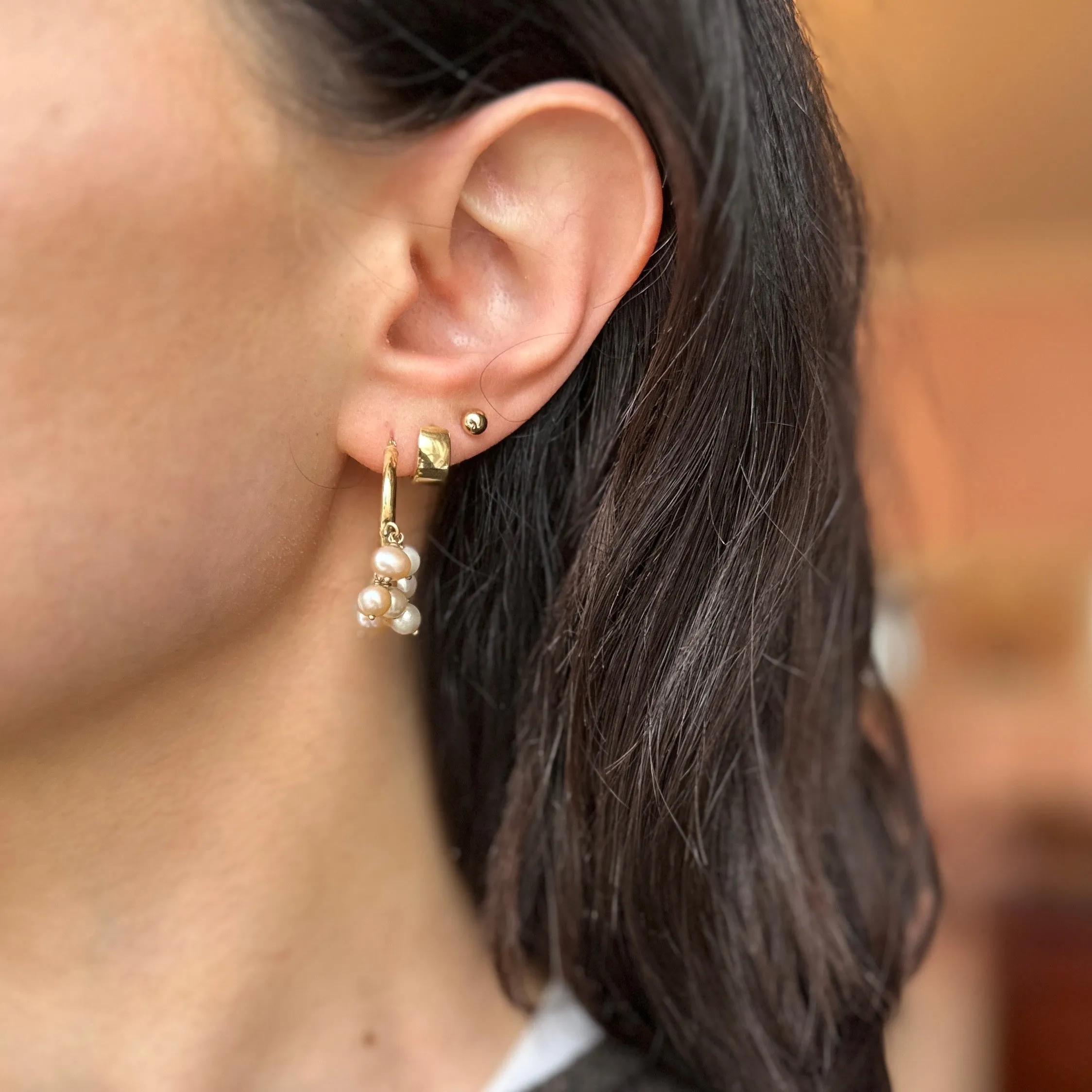 Estate 14KT Yellow Gold Hoop Earrings    Freshwater Pearl Dangles