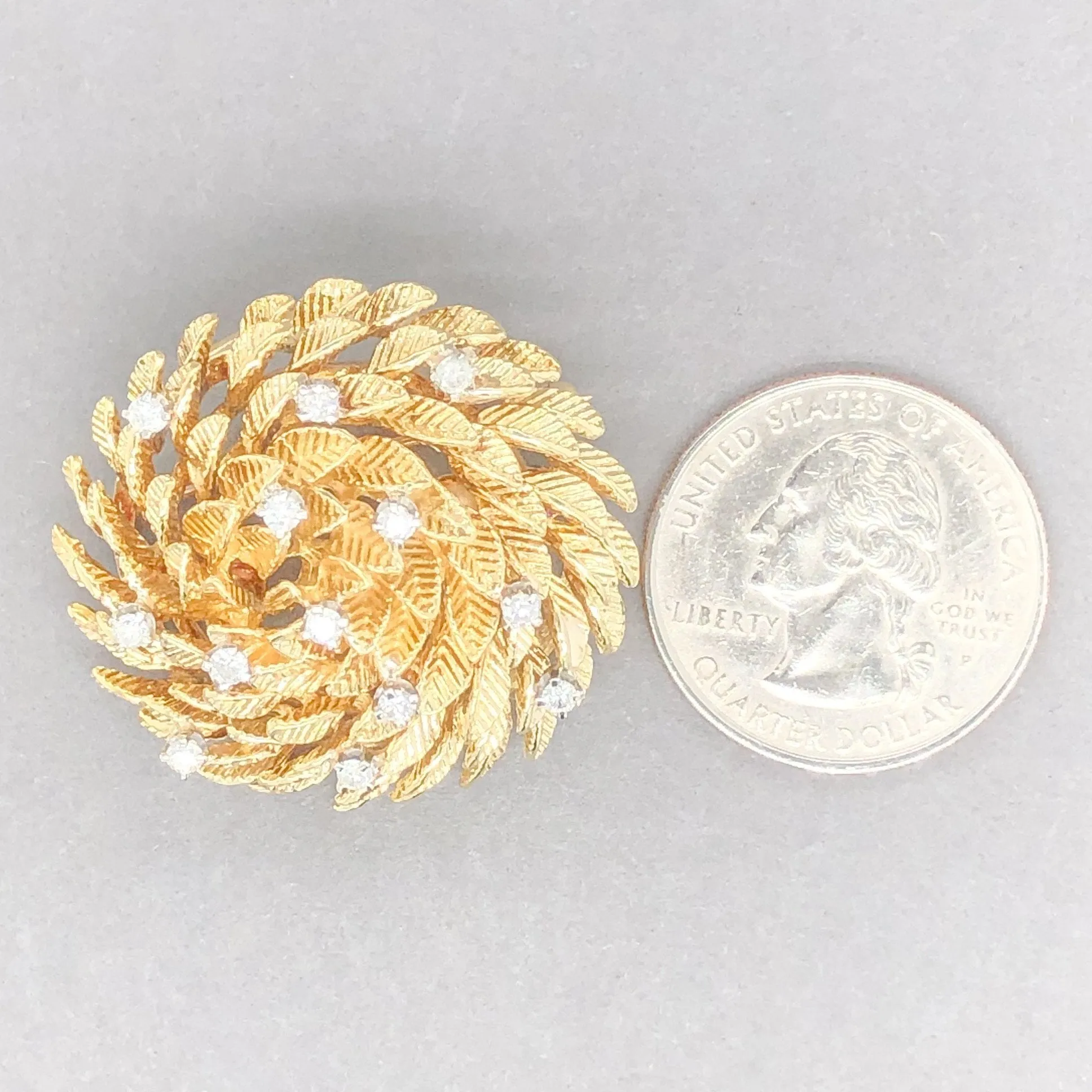 Estate 18K Y Gold 0.40cttw G-H/SI1-2 Diamond Floral Brooch