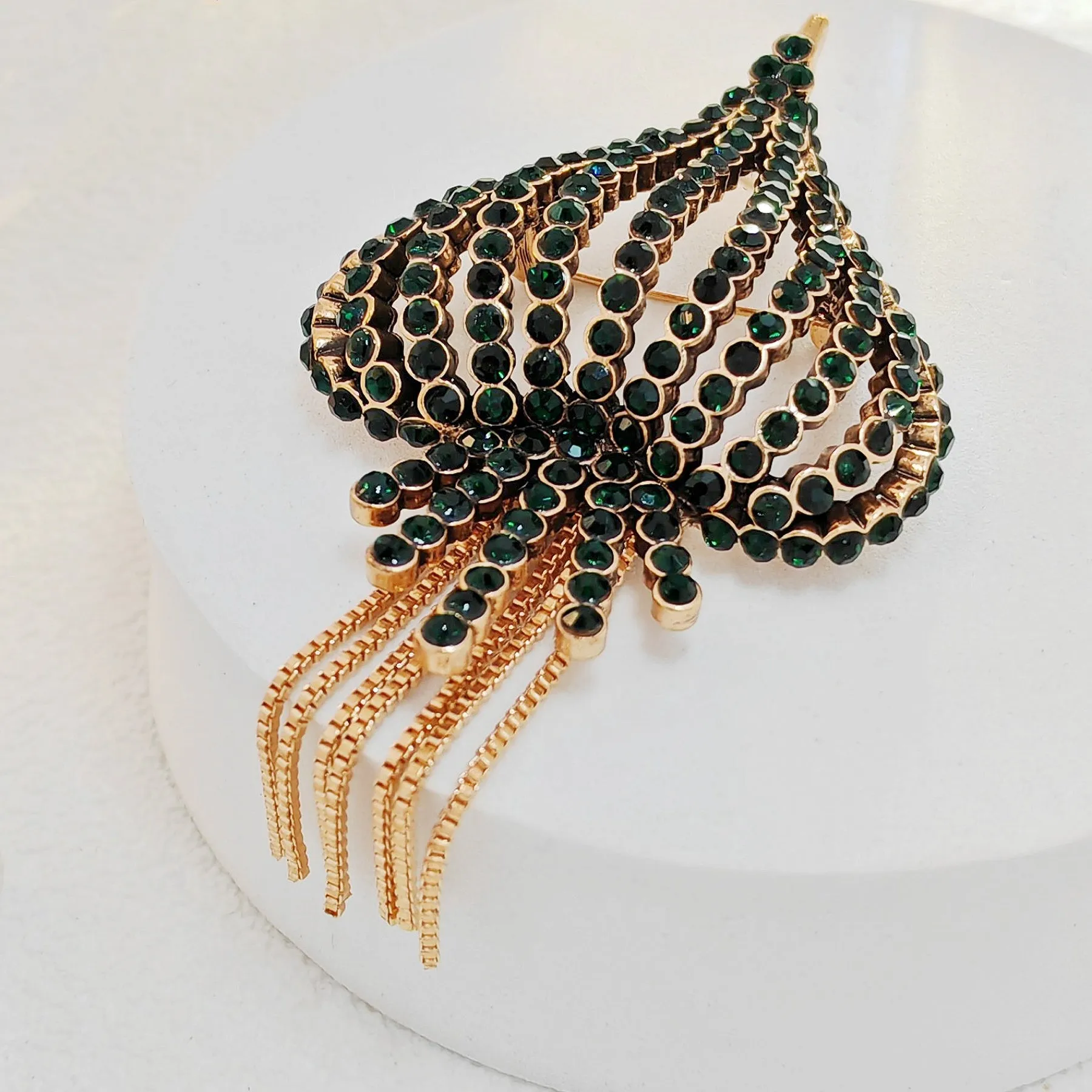 Fantastic Vintage Spade Green Crystal Sea Jellies Brooch Ocean Medusa Jewelry