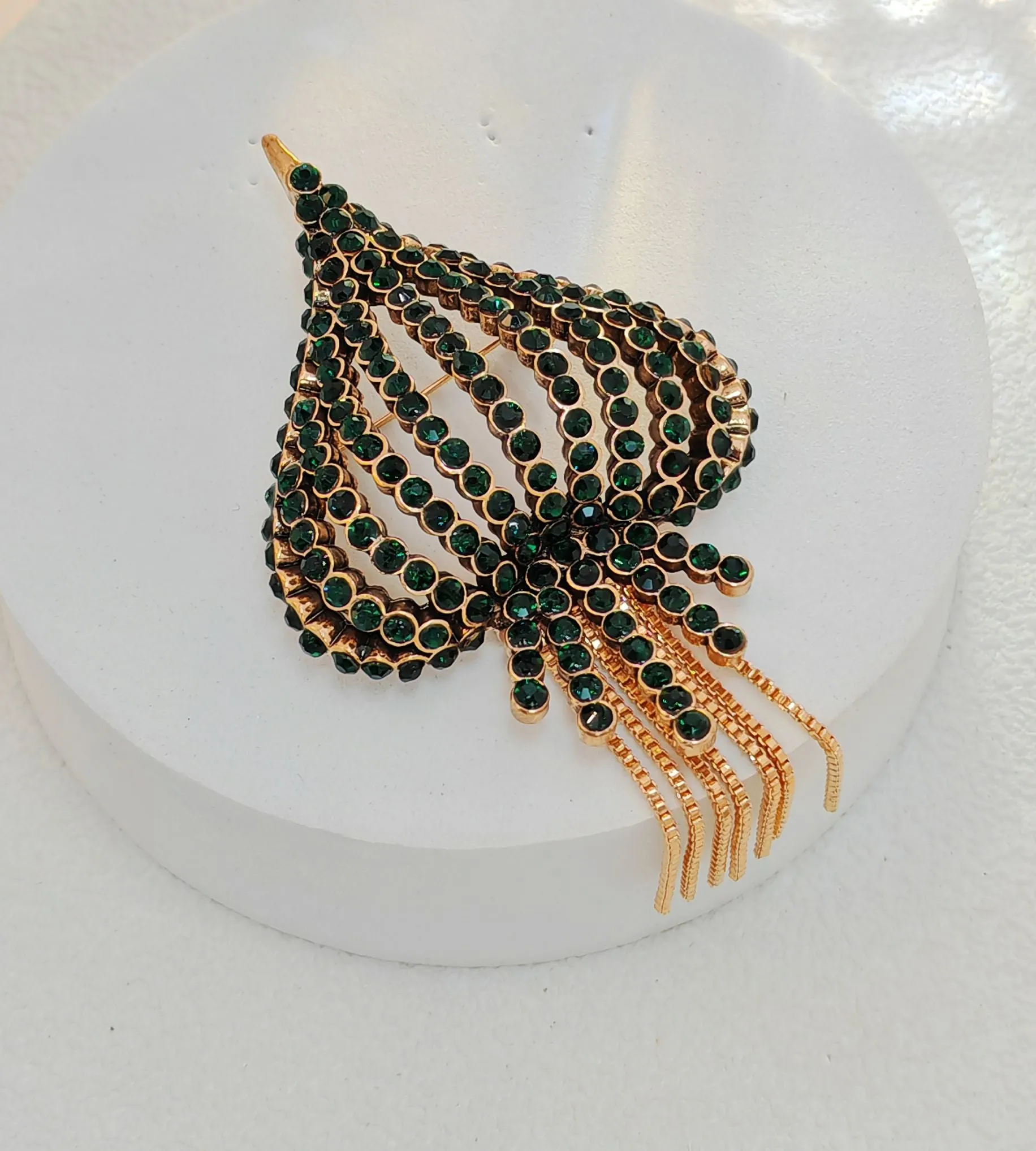 Fantastic Vintage Spade Green Crystal Sea Jellies Brooch Ocean Medusa Jewelry