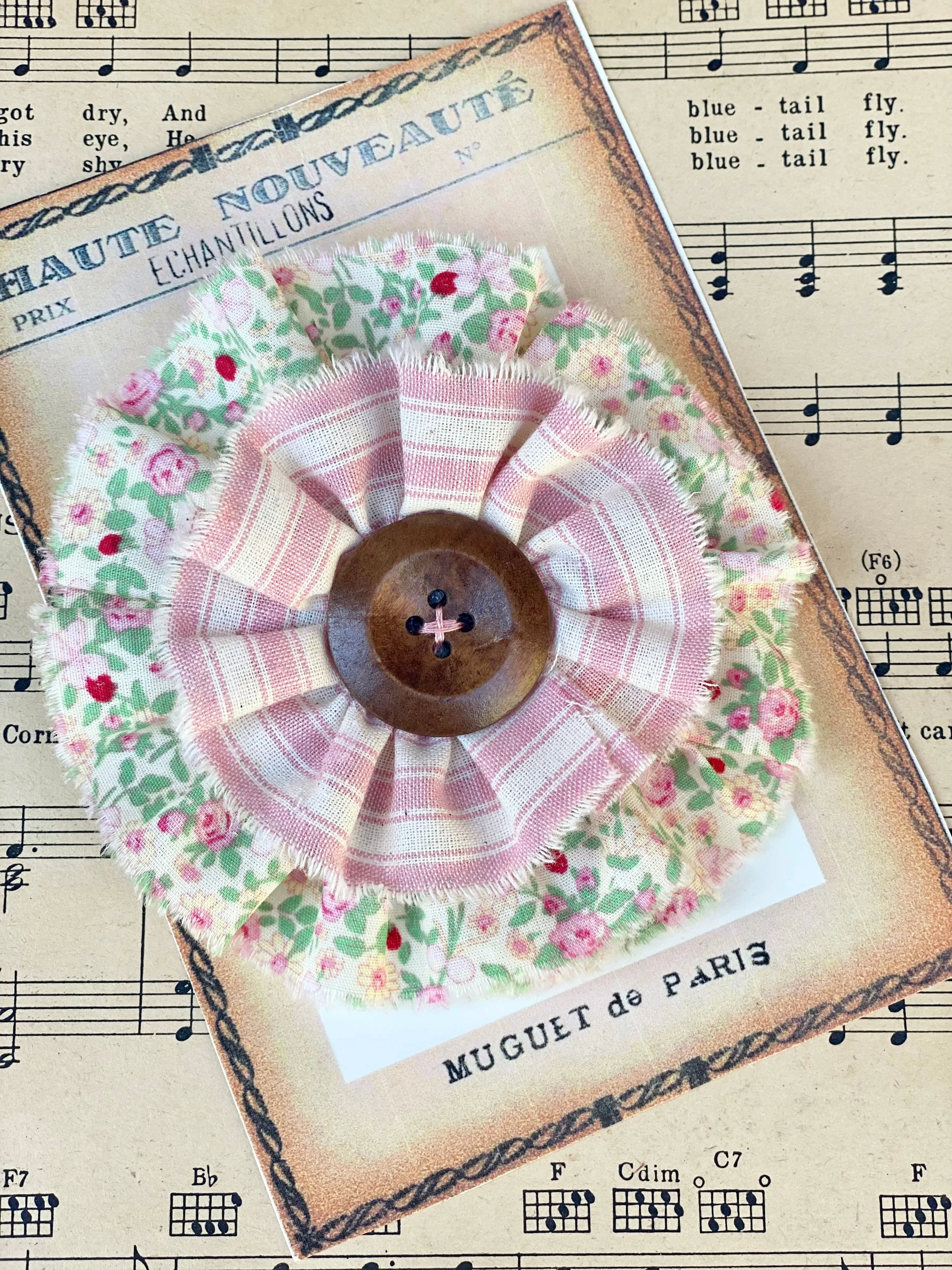 Flower Pin. Stripes & Roses