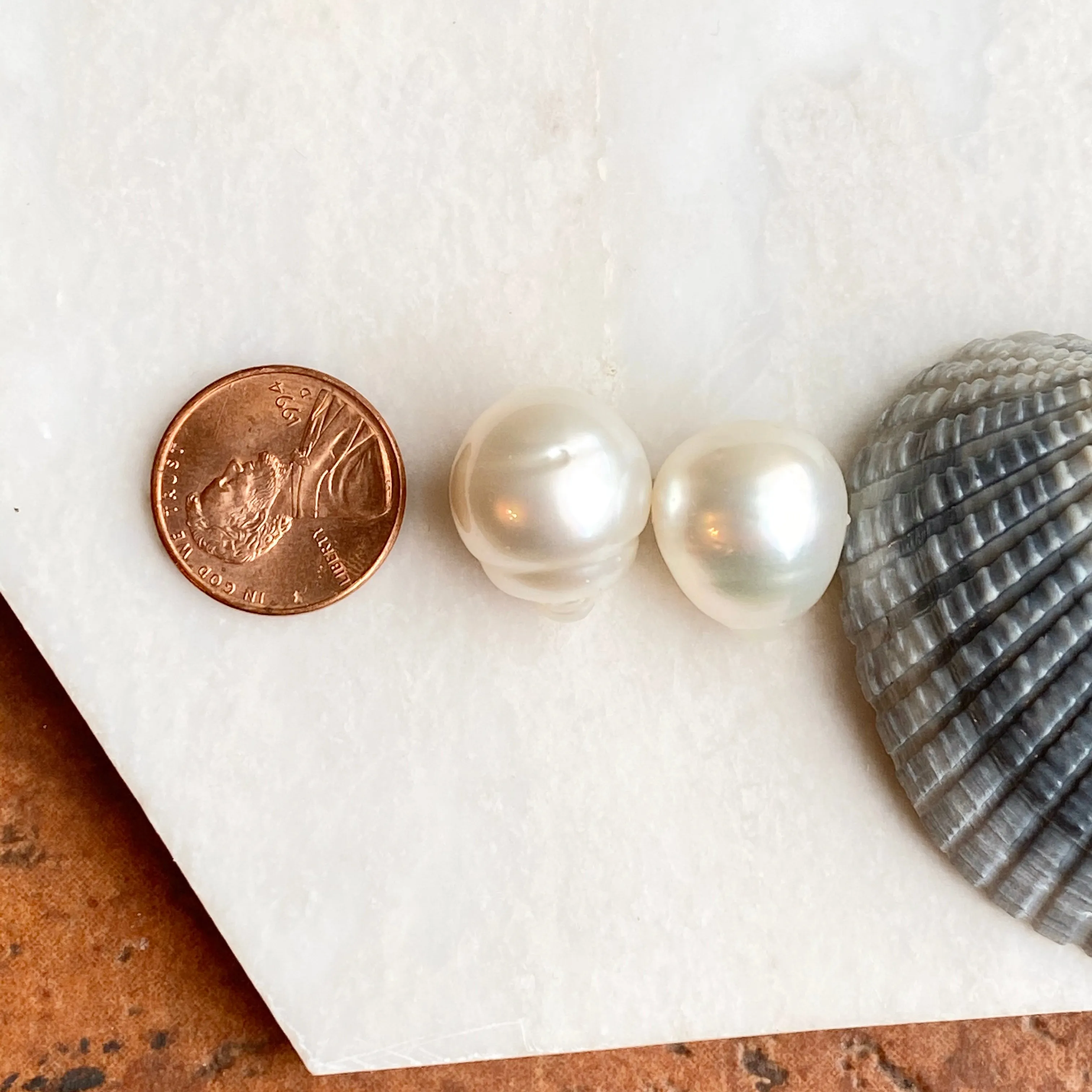 Genuine Paspaley South Sea Loose Pearl Pair "Fine" Quality 14mm