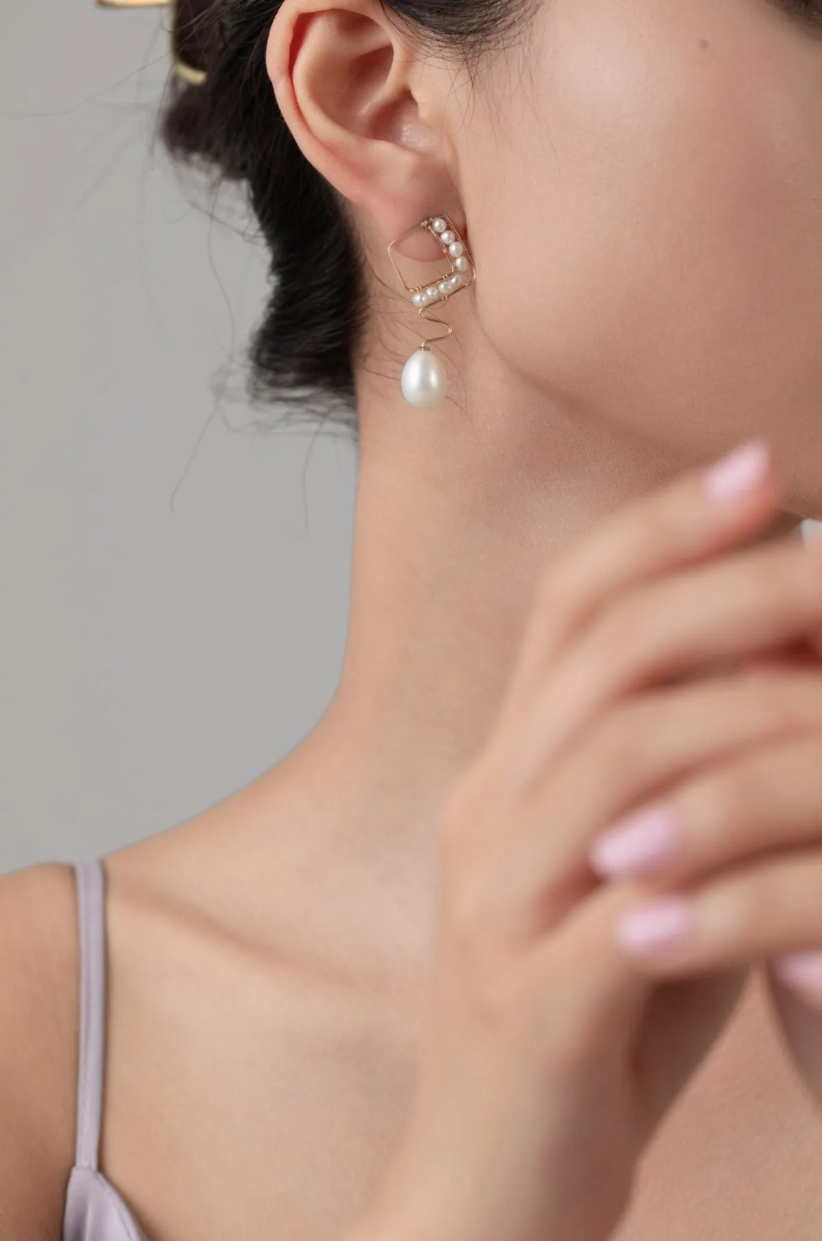 Geometric Series Wave Pearl Teardrop Earrings