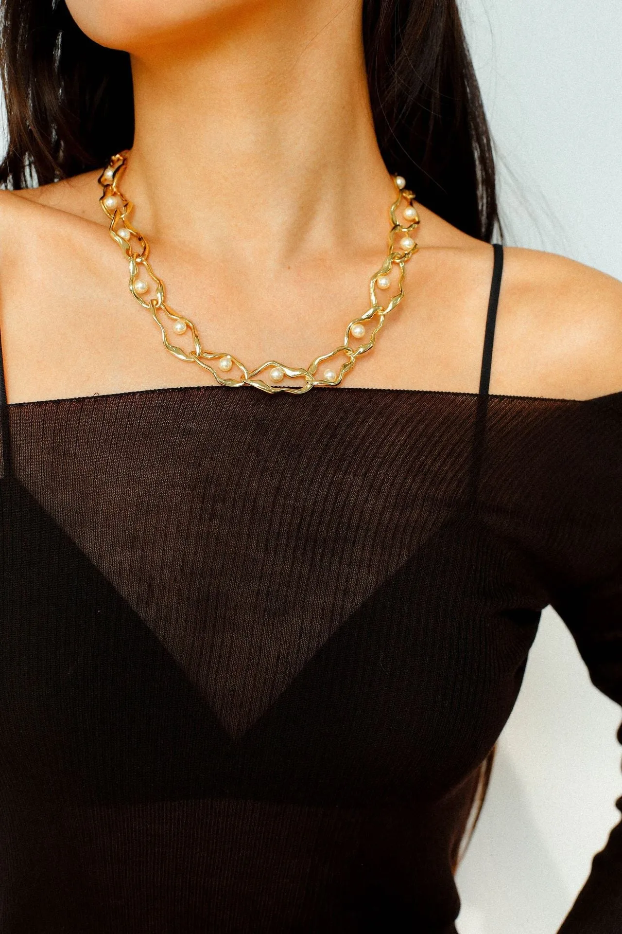 Geometric Twisted Grey Pearl Chain Necklaces