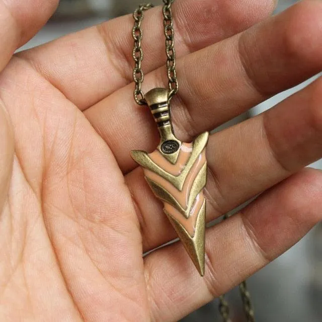 Glow in the Dark Chain Arrow Pendant