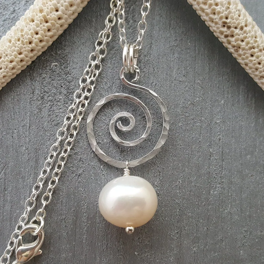 Handmade in Hawaii, Hammered Swirl Wire Natural Pearl necklace, "June Birthstone",   FREE gift wrap