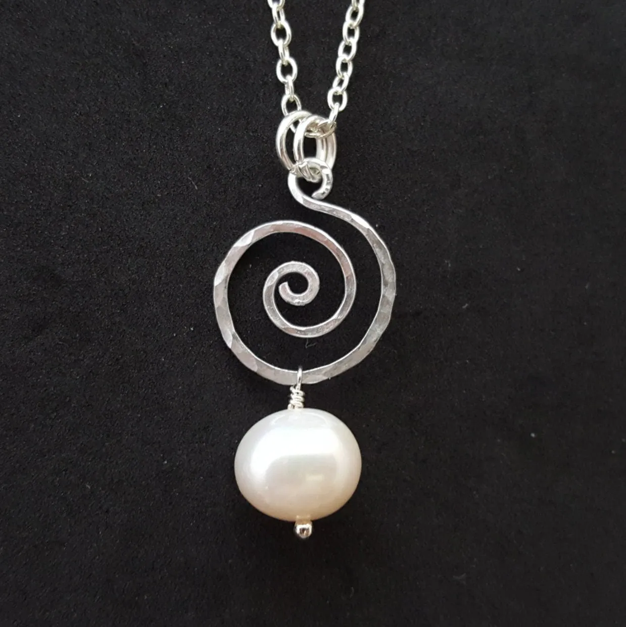 Handmade in Hawaii, Hammered Swirl Wire Natural Pearl necklace, "June Birthstone",   FREE gift wrap