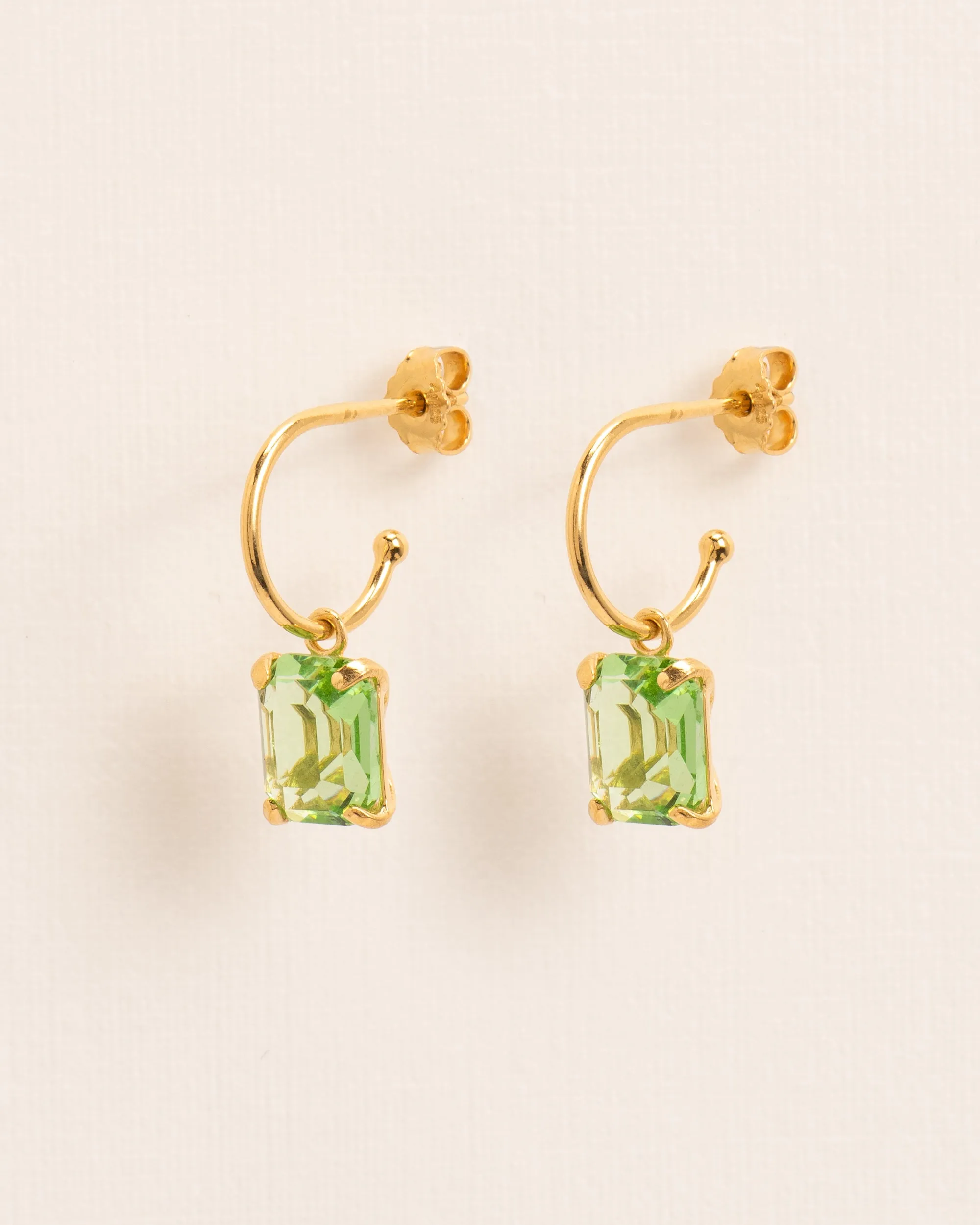 Hoop earrings with peridot crystal in silver