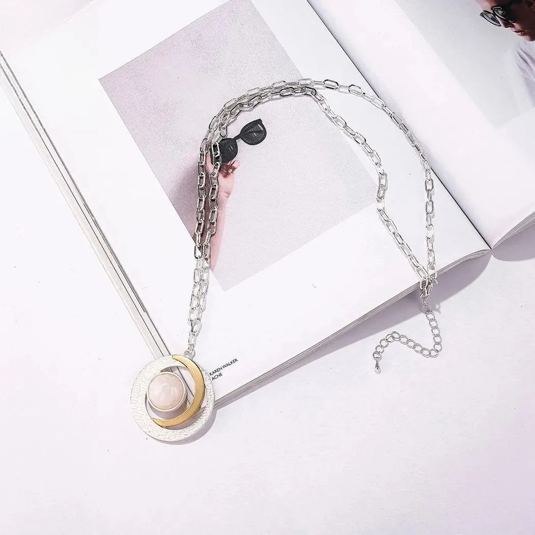 Long Chains Geometric Necklace with Big Bead