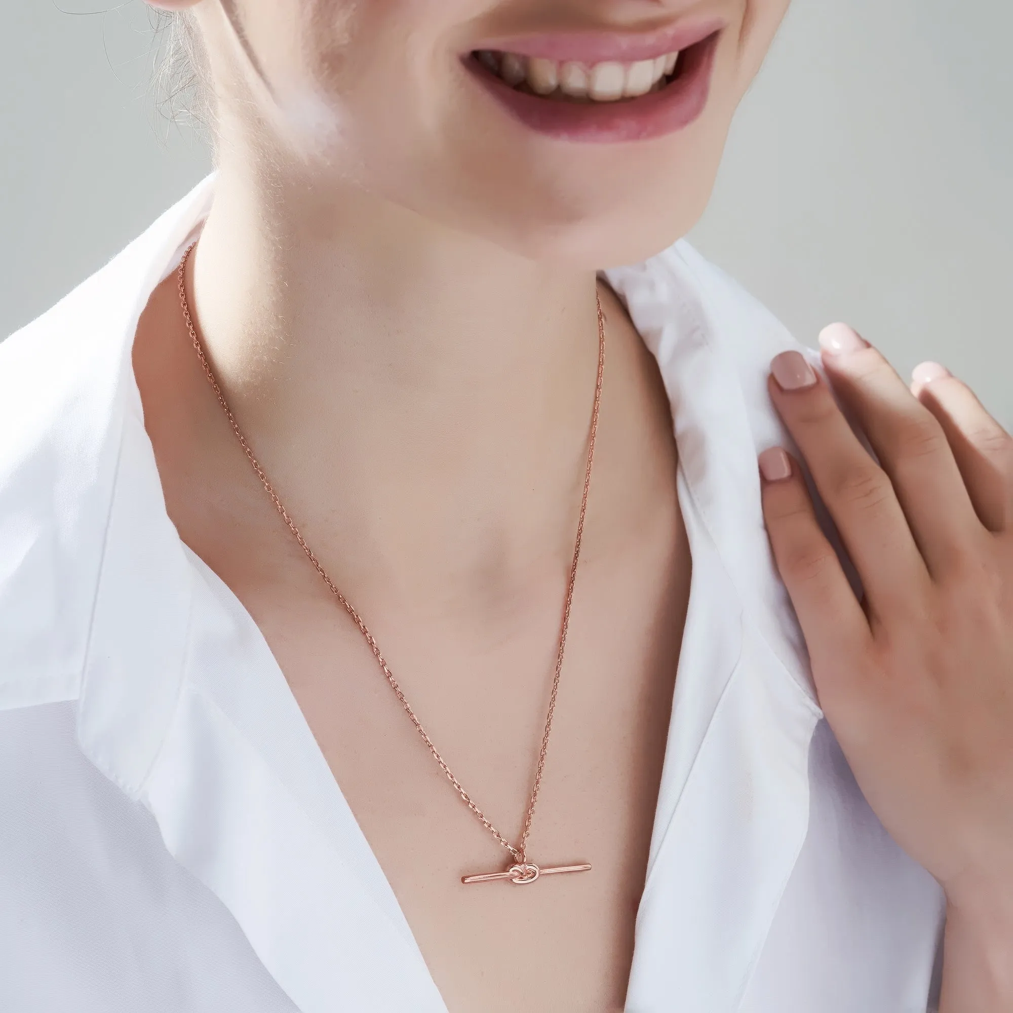 Mysha Knot Bar Pendant