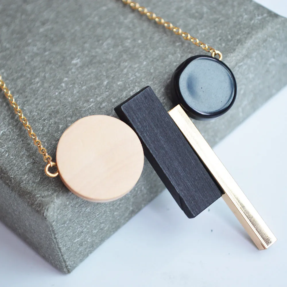 New Geometric Wooden Resin Long Chain
