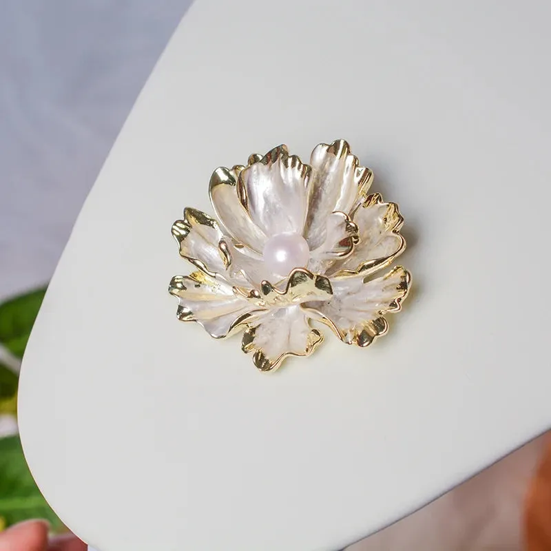 New Vintage  Flower Brooches