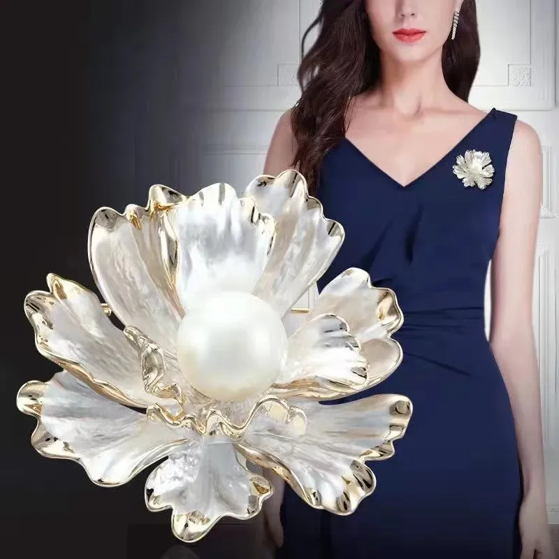 New Vintage  Flower Brooches