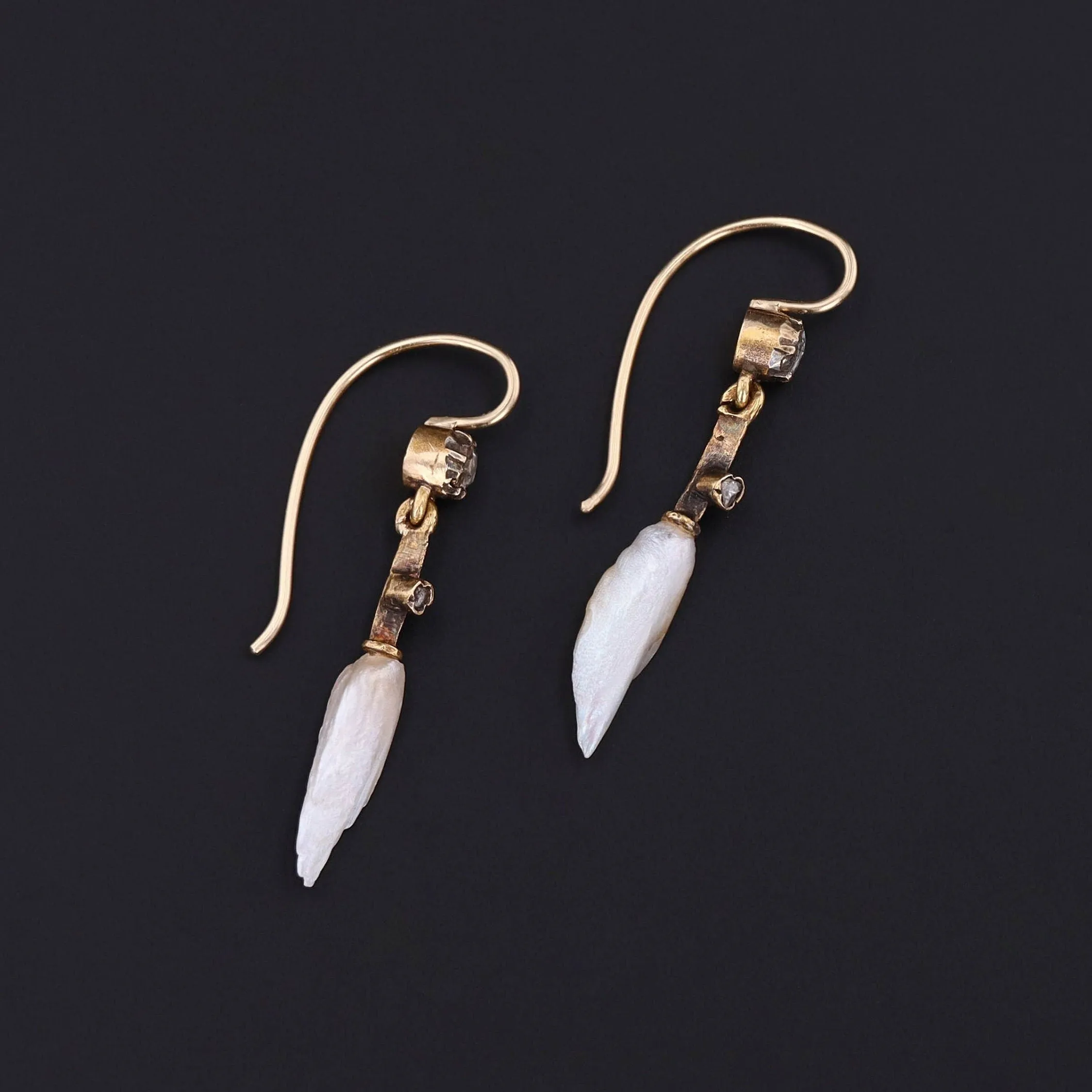 Pearl Earring | Dogtooth Pearl Earrings