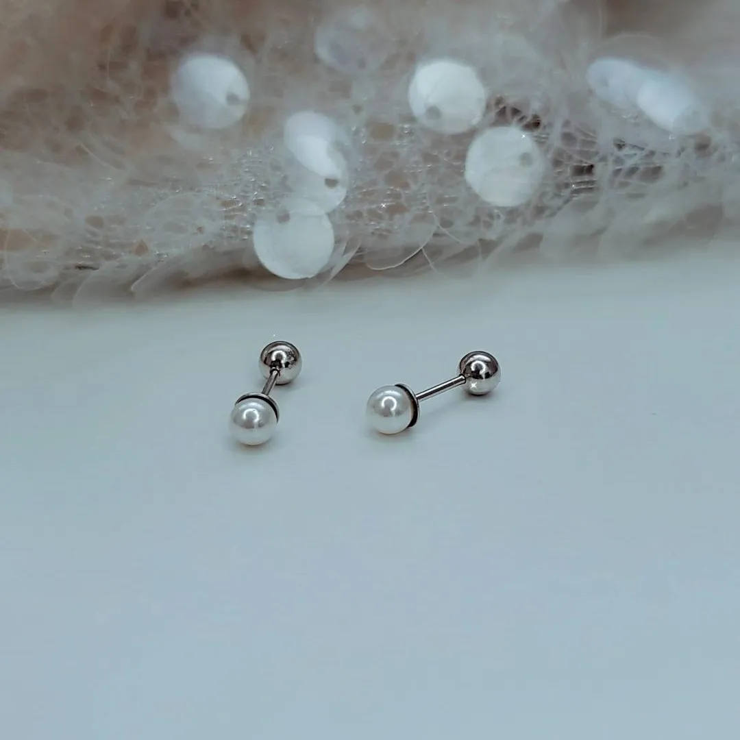 Perla Mía in Silver Studs