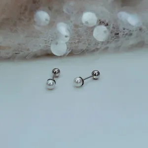 Perla Mía in Silver Studs
