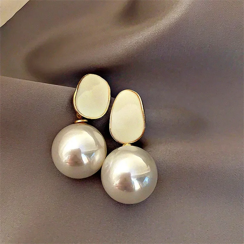 Pink White Pearl Dangle Earrings for Women Black Geometric Acrylic Round Ball Pendants Drop Earrings Elegant Ear Jewelry
