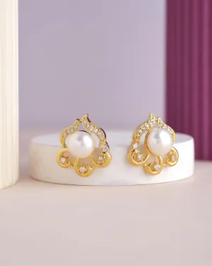 Pretty Stud Pearl Earring