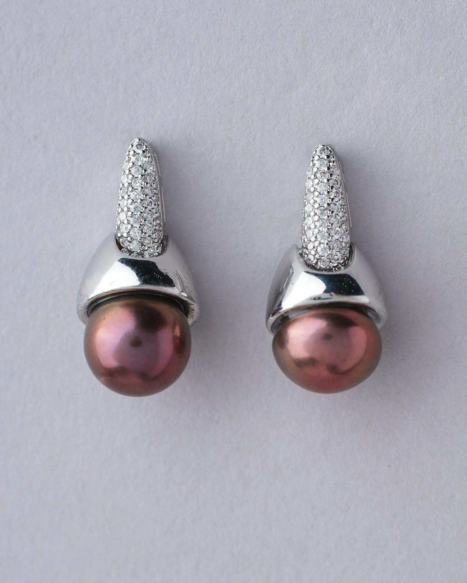 Refined Fashion Pearl Earring
