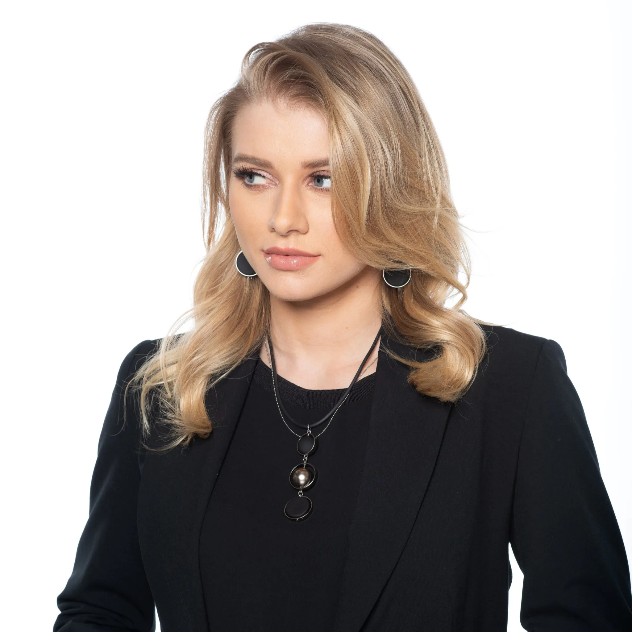 Scarlett - Black & silver pendant necklace