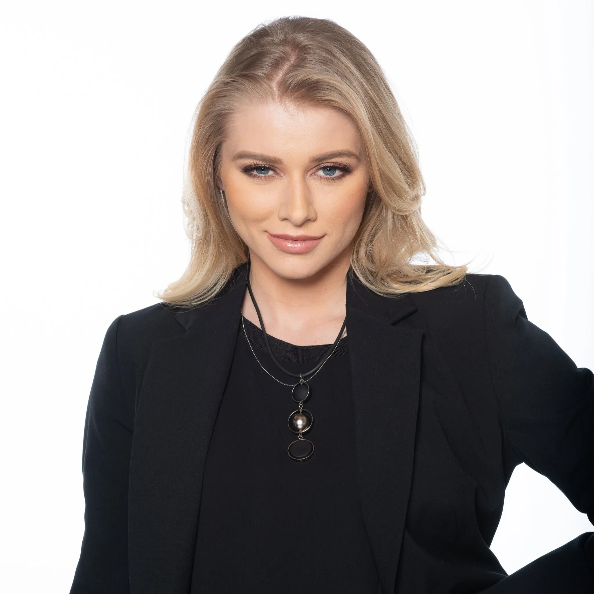 Scarlett - Black & silver pendant necklace