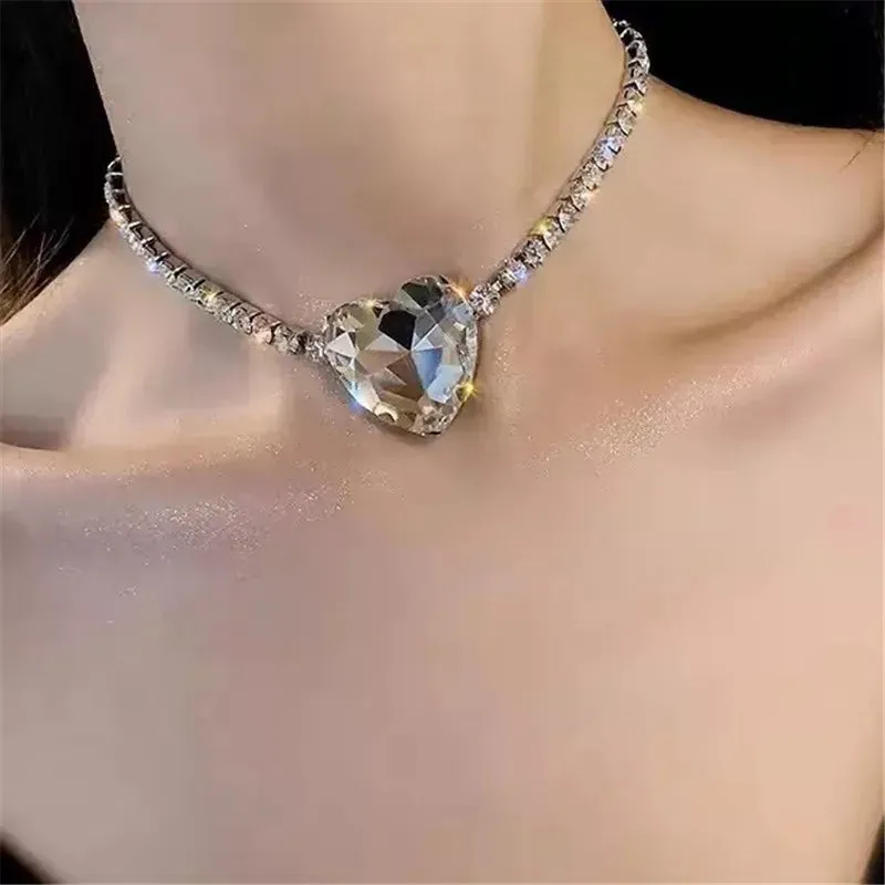 Shine Big Heart Crystal Choker Necklaces for Women Geometric Rhinestones Necklaces Statement Jewelry Party Gifts