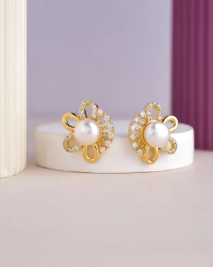 Simple Stud Pearl Earring