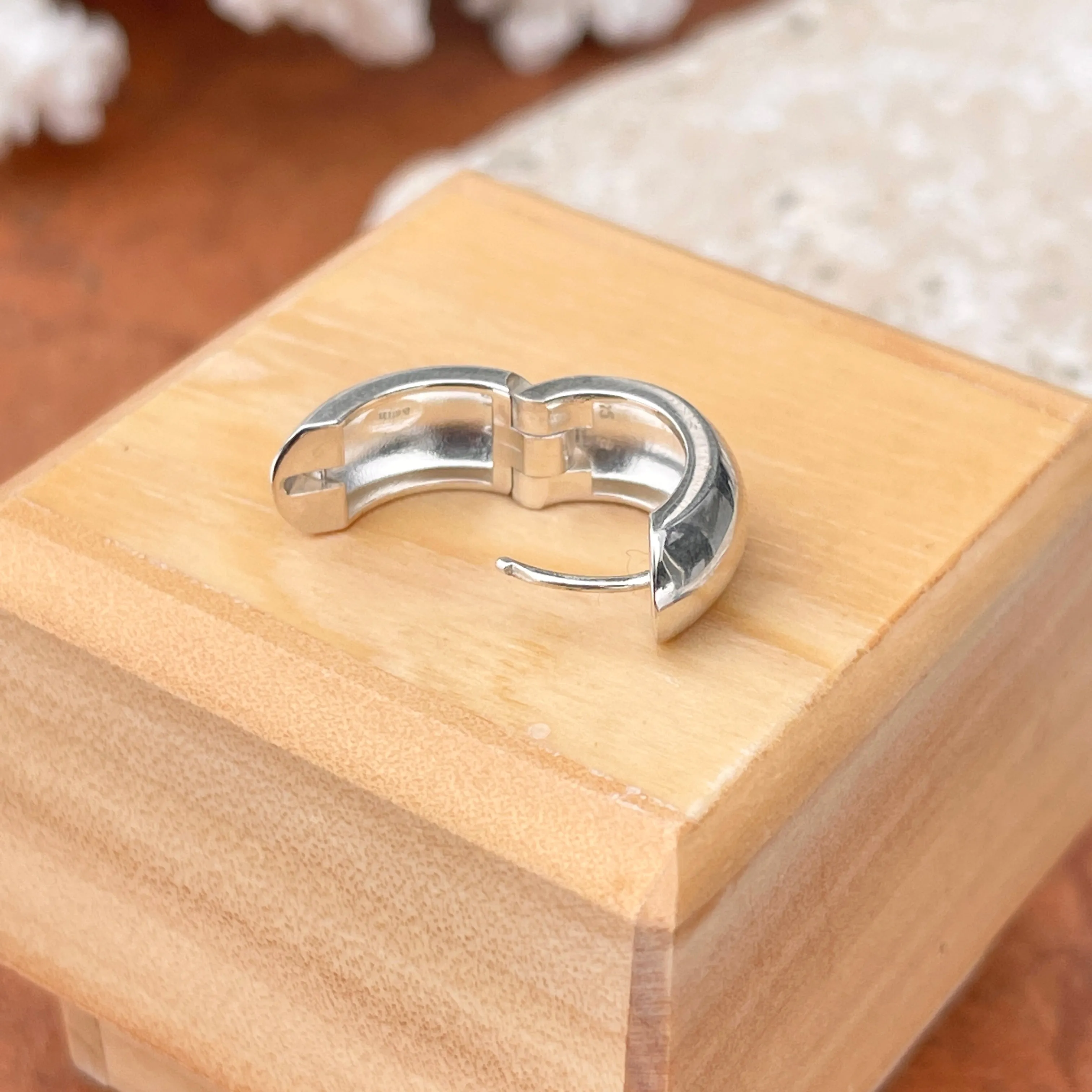 Sterling Silver Polished 7mm Huggie Hoop Hinged Earrings 16mm