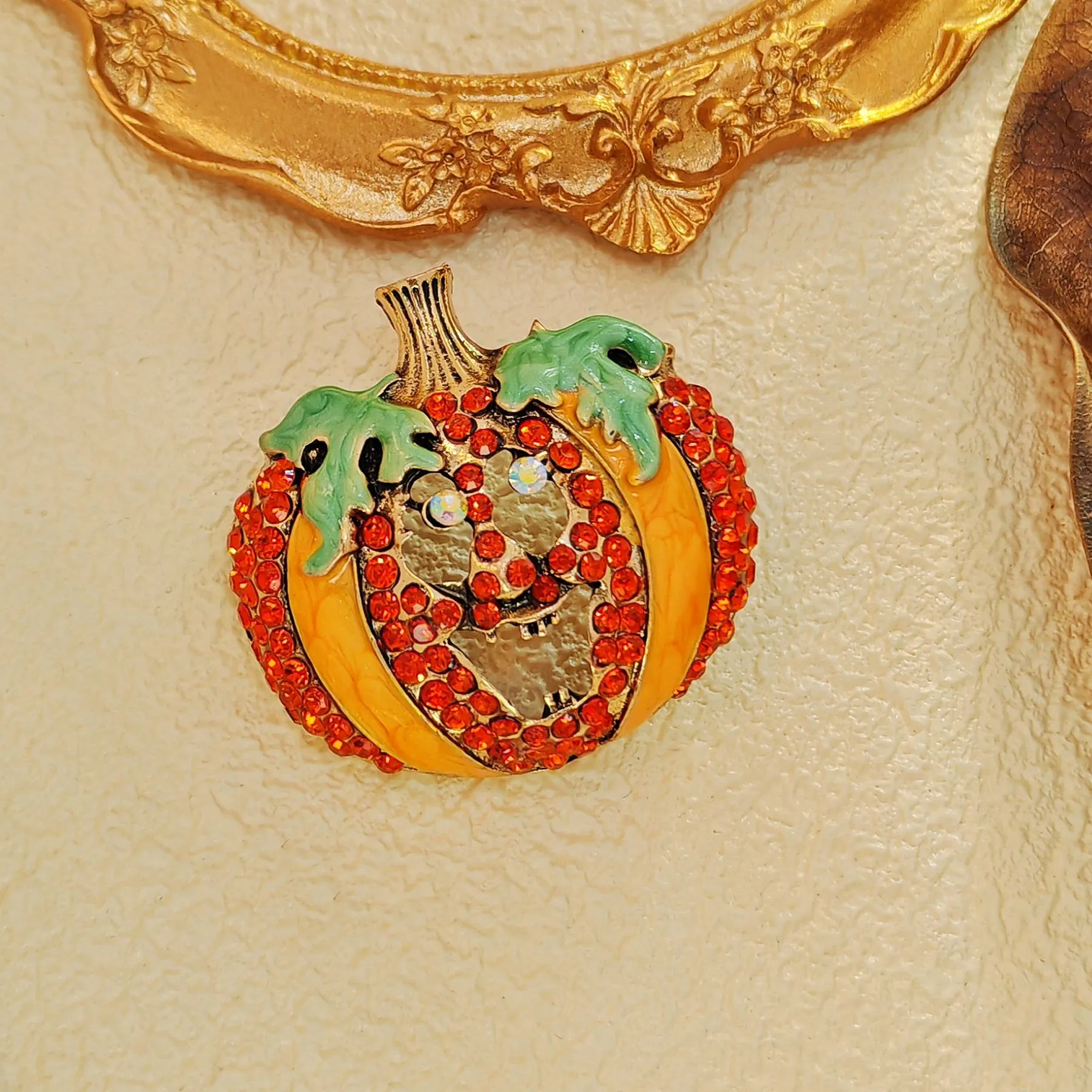 Stunning Enamel & Crystal Scary Pumpkin Brooch Pin Halloween Festival Jewelry