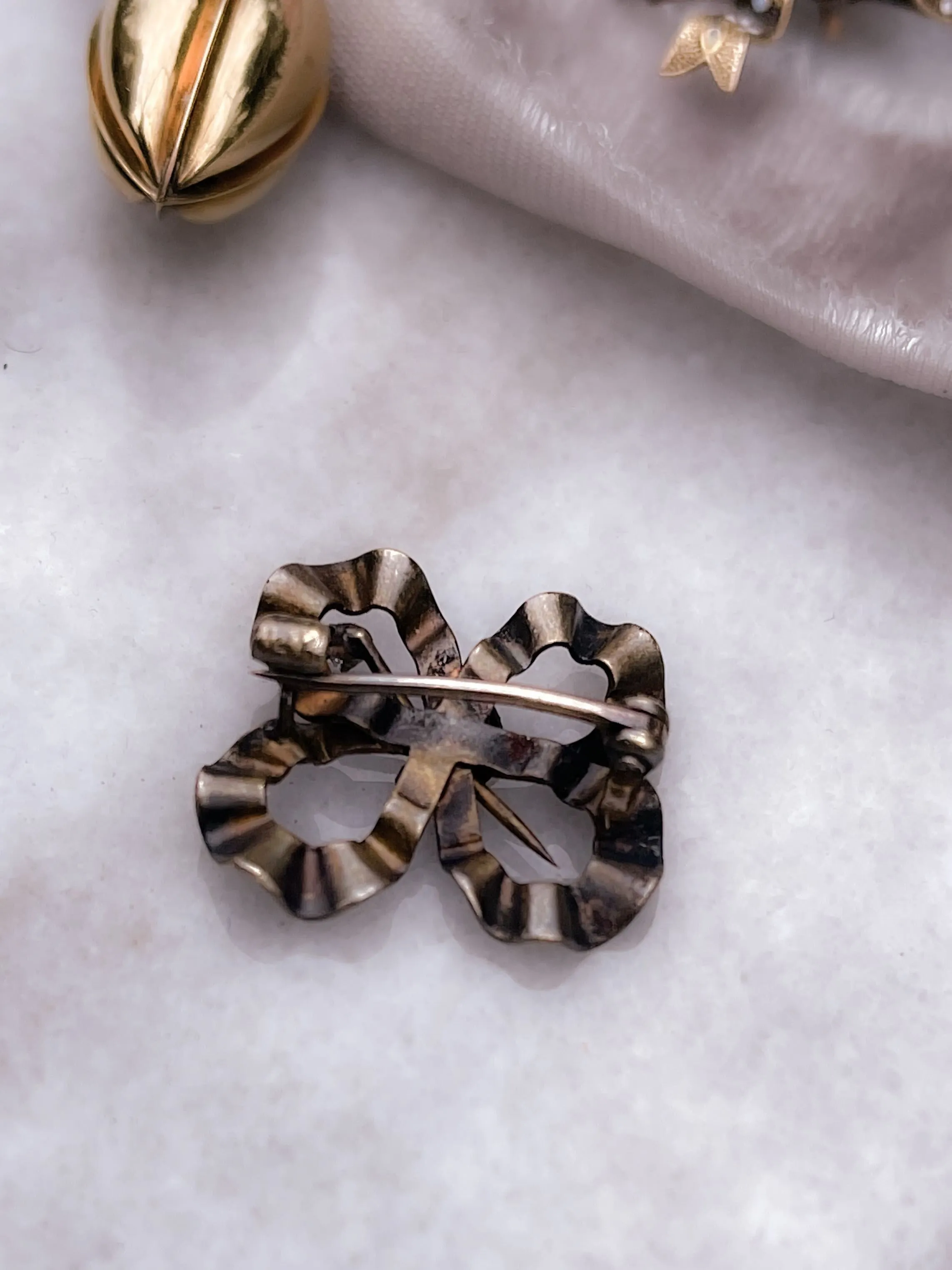 Stunning Forget-Me-Not Enameled Bow in 14k