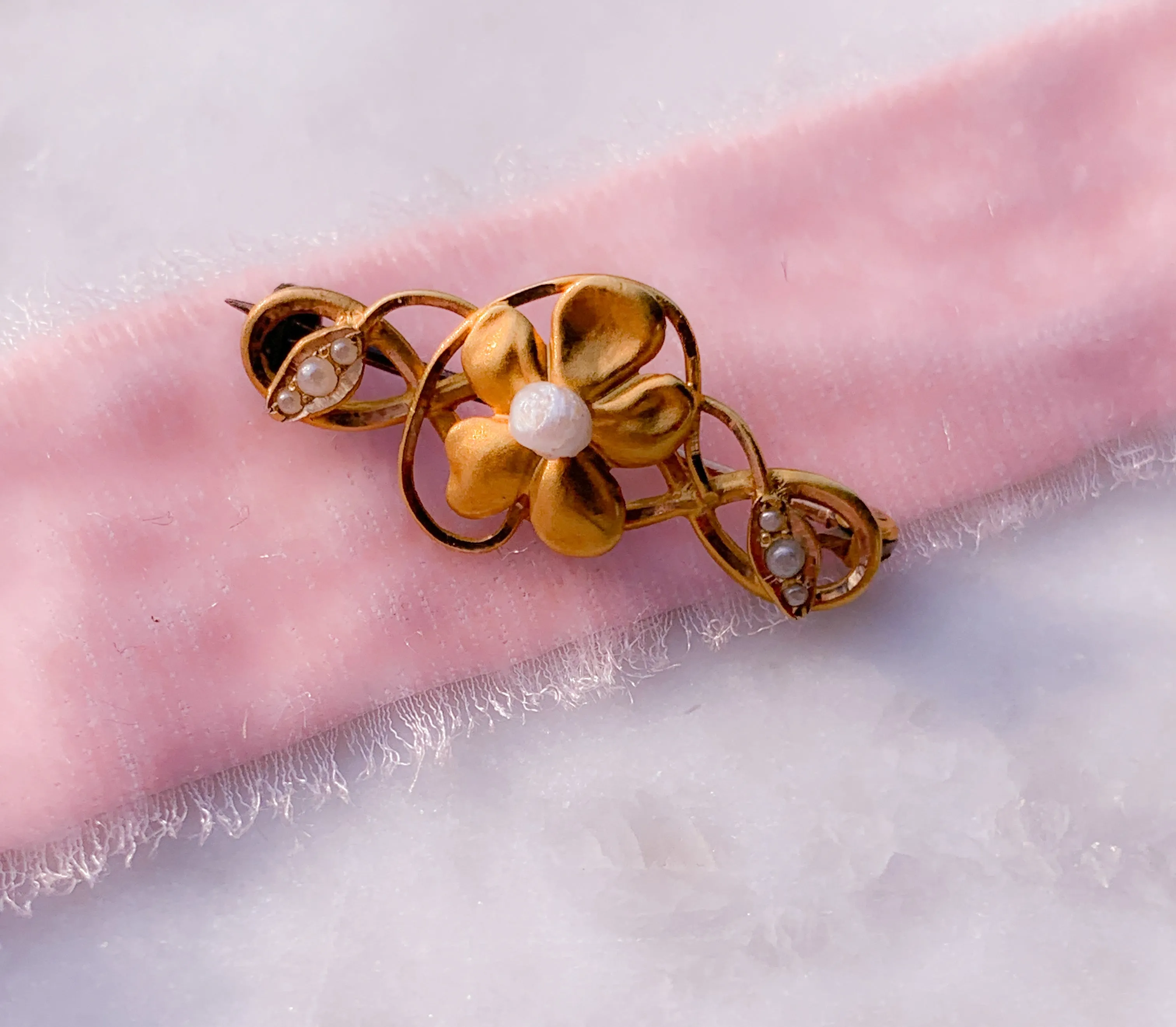 Swirling Art Nouveau Pearl brooch Circa 1910