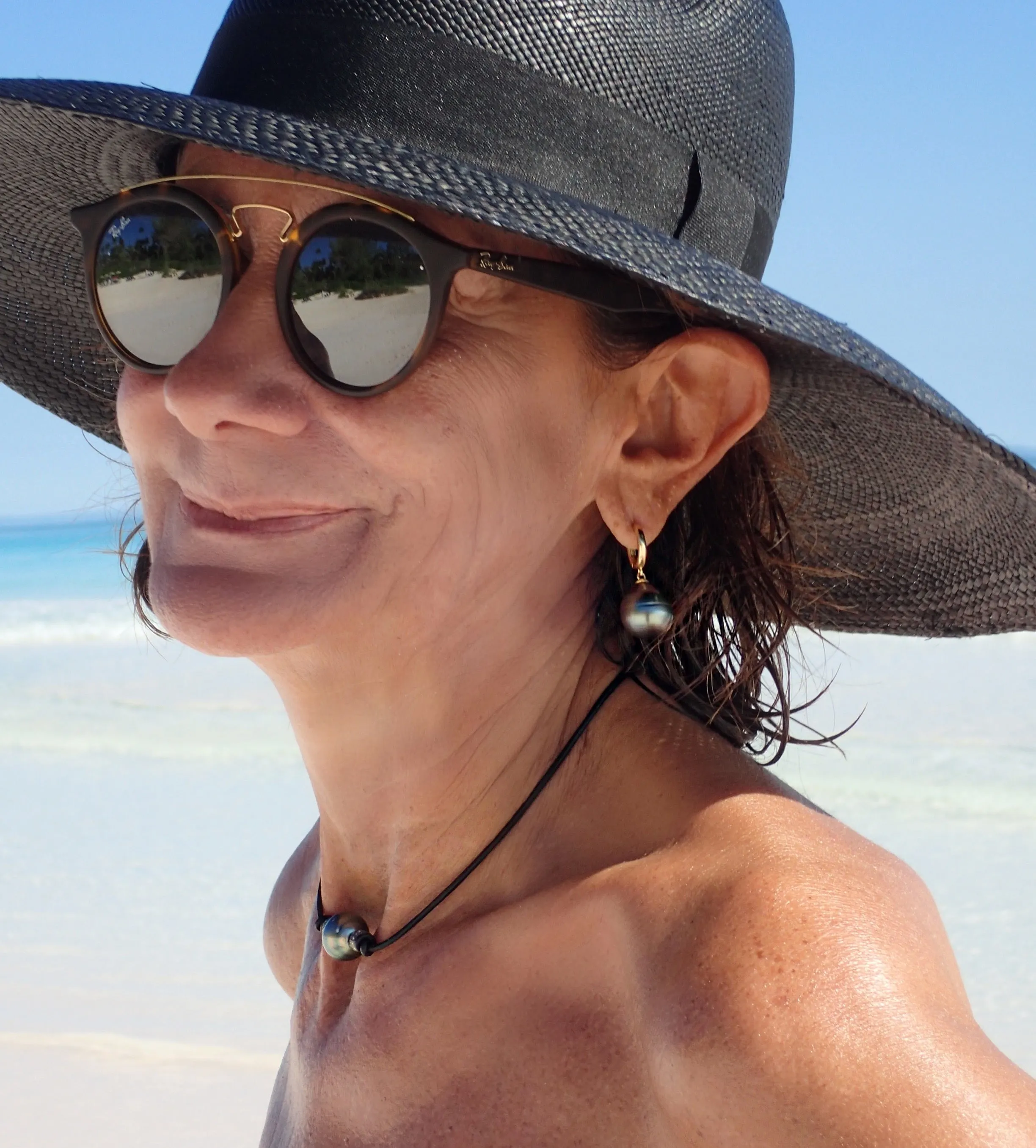 Tahitian Pearl Earrings w/ 14K Huggy
