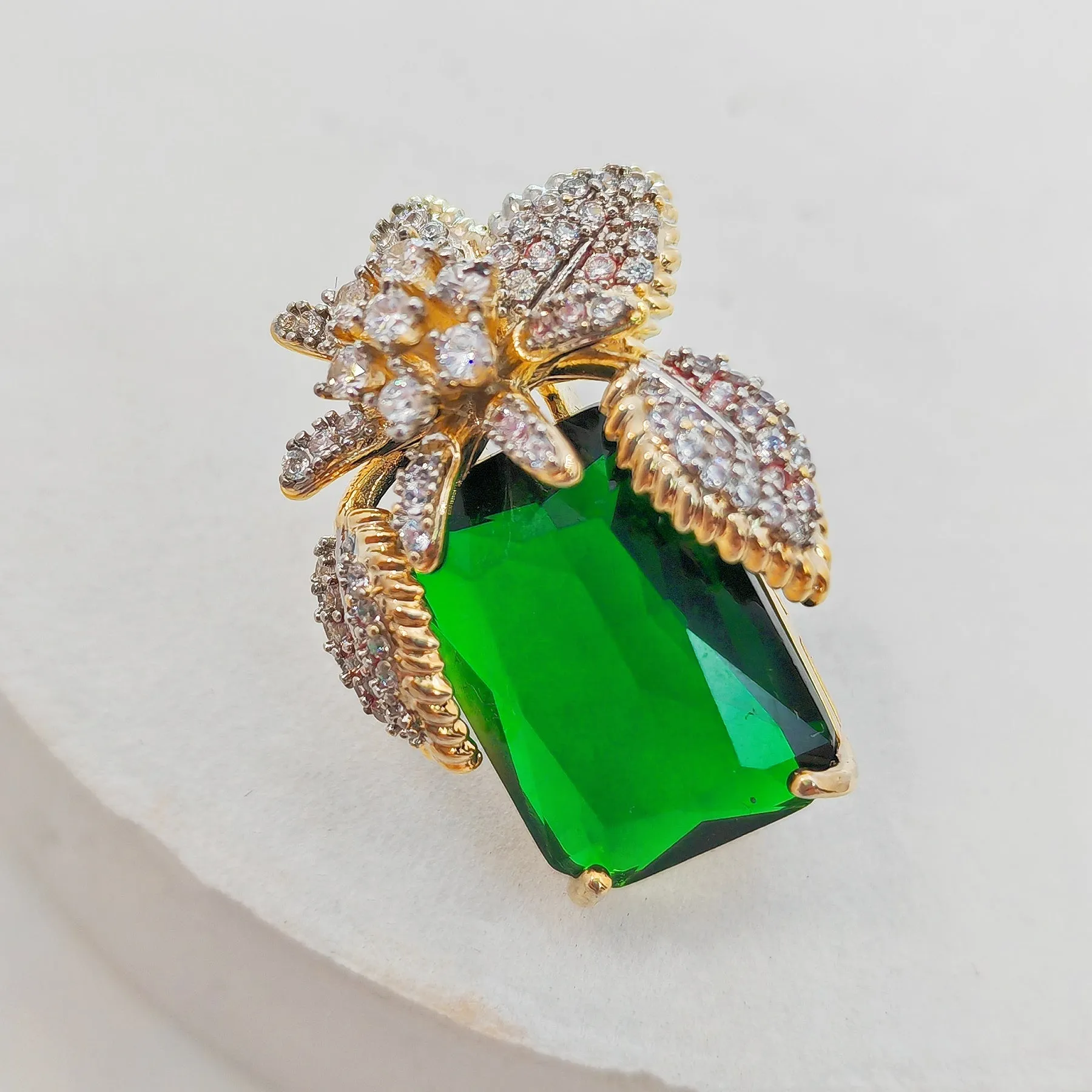 Vase-Shaped Brooch with Gold Tone Flower Design – Transparent Simulated Zircon Stamen and Green Square Center Stone – Elegant Square Pin for Women