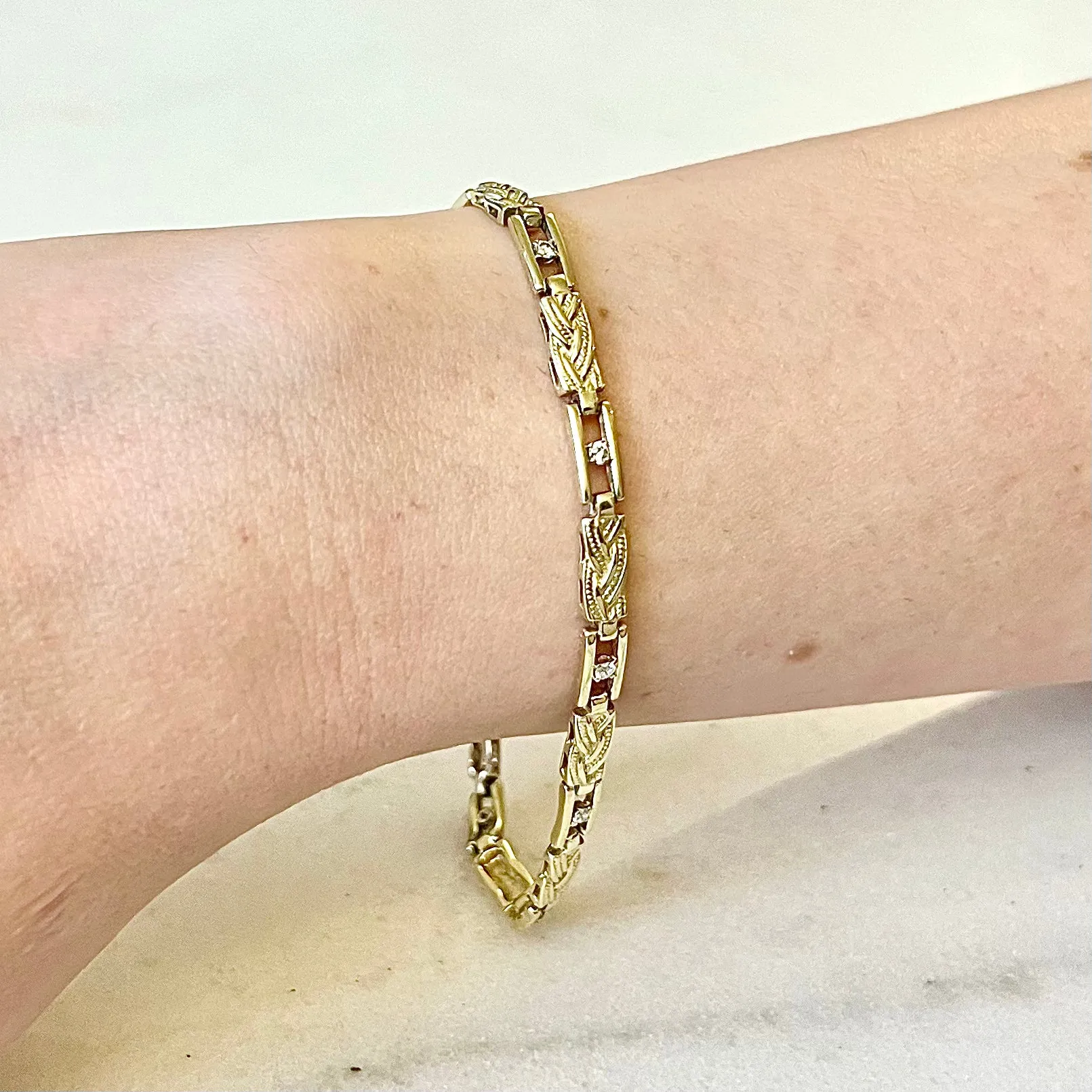 Vintage 14 Karat Yellow Gold Diamond Bracelet