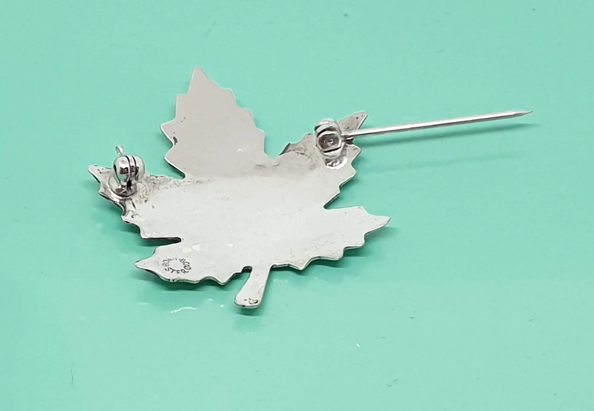 Vintage Bond Boyd sterling silver maple leaf brooch